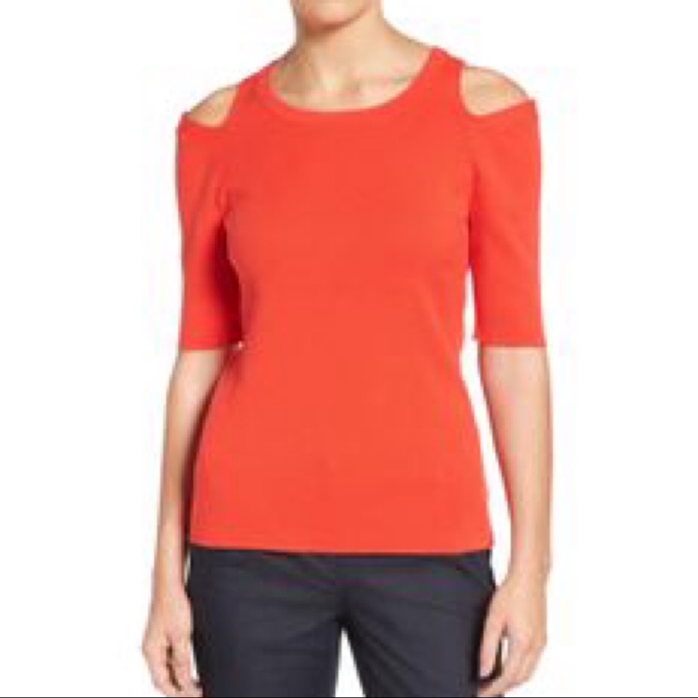 Shoulder cut out sweater